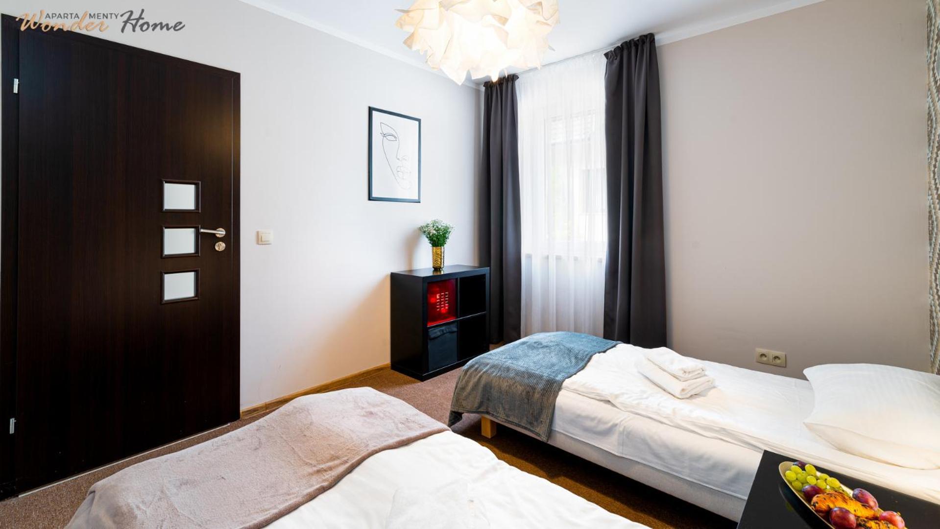 מיז'לקוויצה Apartamenty Czerwony Dworek - Duzy Teren Zielony, Plac Zabaw, Miejsce Na Grilla I Staw Z Mozliwoscia Wedkowania, Boisko מראה חיצוני תמונה