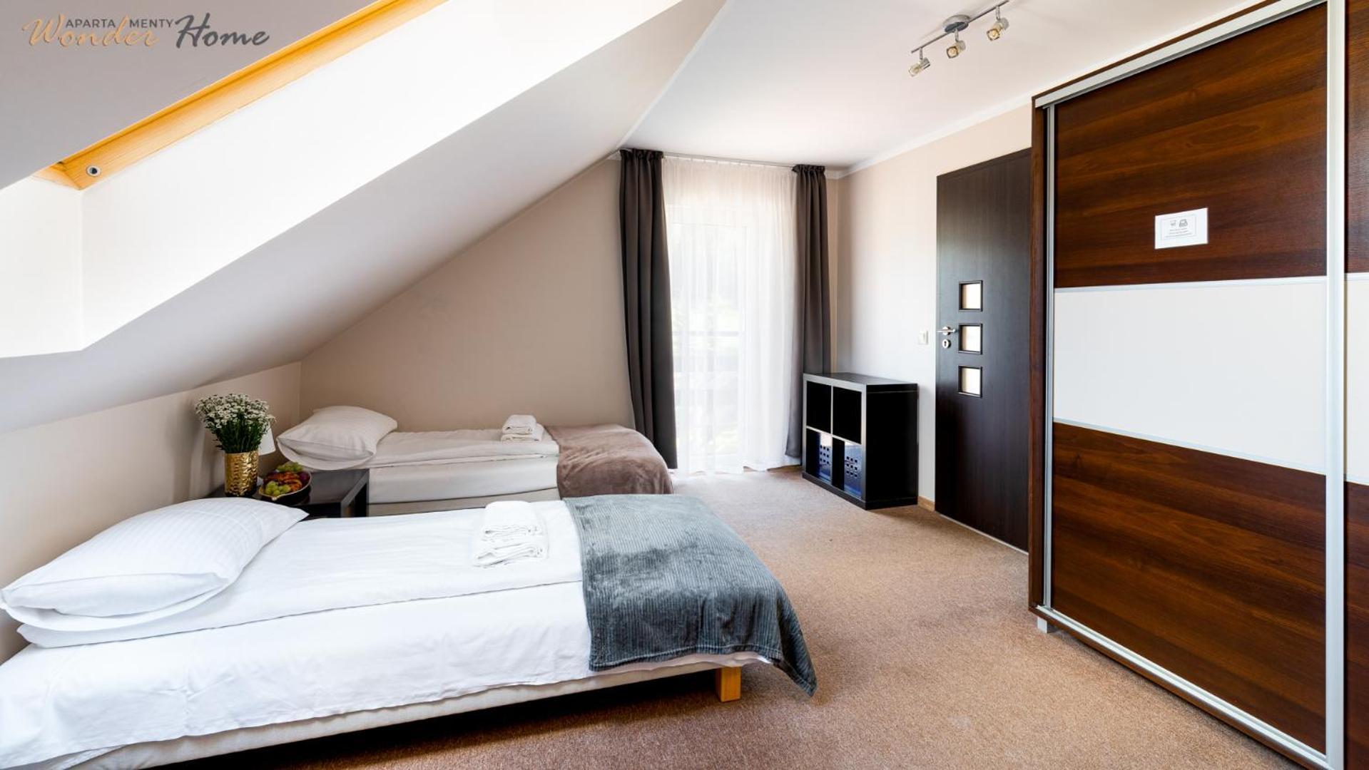 מיז'לקוויצה Apartamenty Czerwony Dworek - Duzy Teren Zielony, Plac Zabaw, Miejsce Na Grilla I Staw Z Mozliwoscia Wedkowania, Boisko מראה חיצוני תמונה