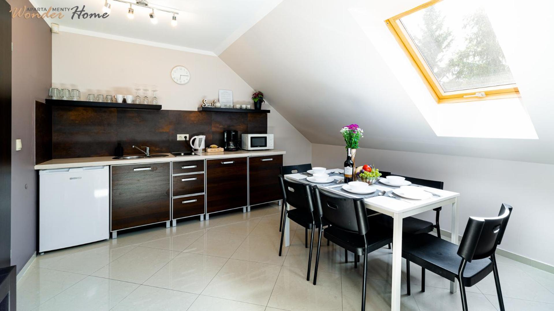 מיז'לקוויצה Apartamenty Czerwony Dworek - Duzy Teren Zielony, Plac Zabaw, Miejsce Na Grilla I Staw Z Mozliwoscia Wedkowania, Boisko מראה חיצוני תמונה