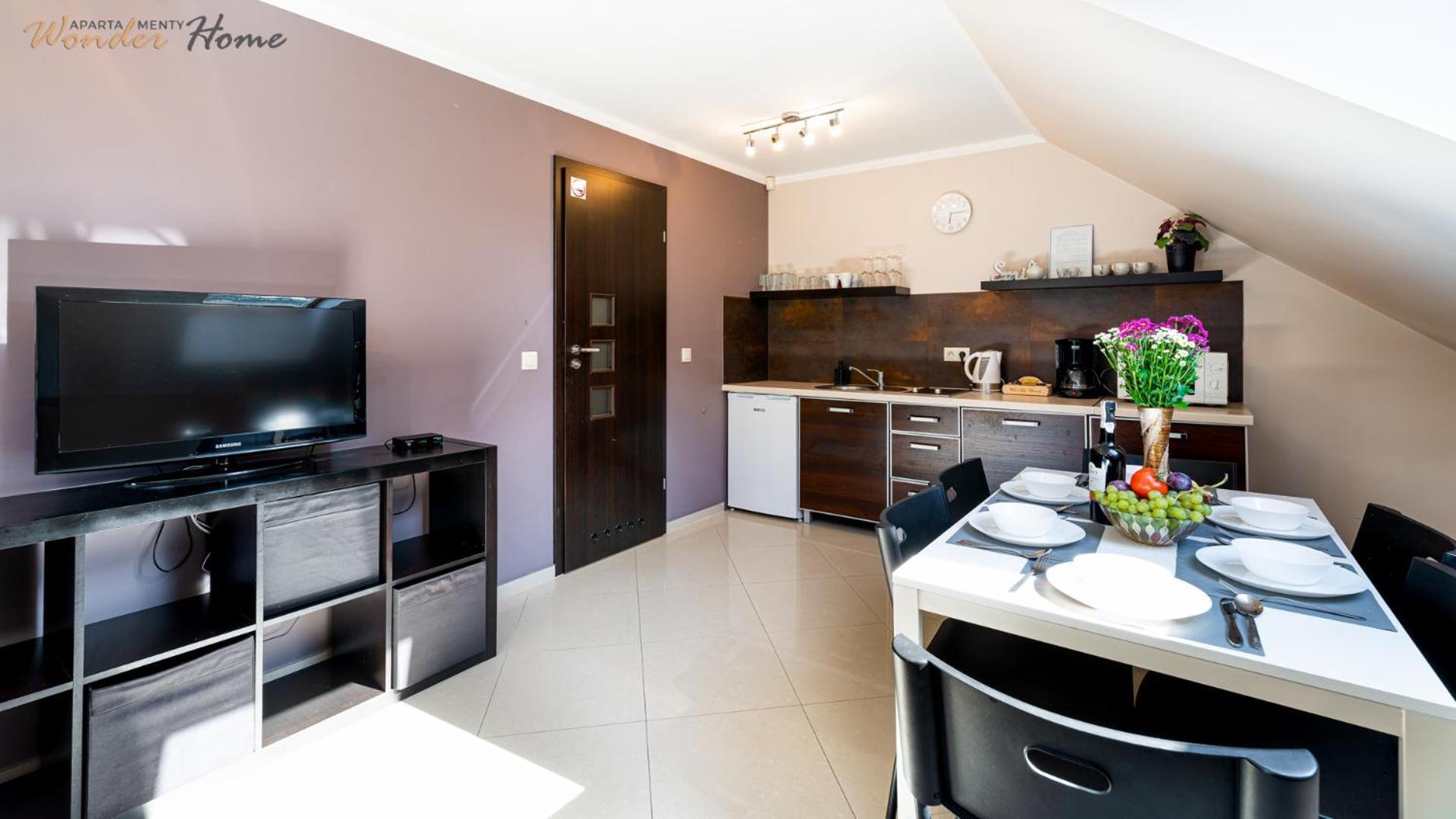 מיז'לקוויצה Apartamenty Czerwony Dworek - Duzy Teren Zielony, Plac Zabaw, Miejsce Na Grilla I Staw Z Mozliwoscia Wedkowania, Boisko מראה חיצוני תמונה