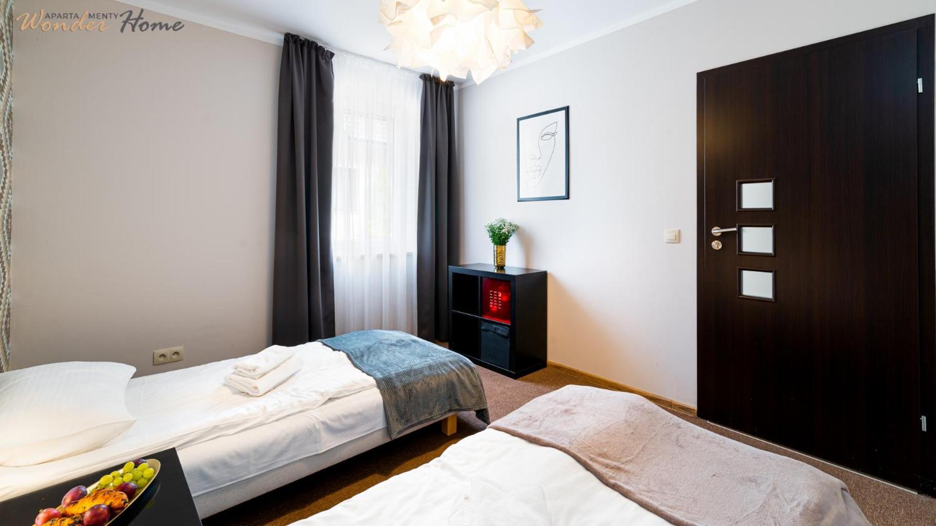 מיז'לקוויצה Apartamenty Czerwony Dworek - Duzy Teren Zielony, Plac Zabaw, Miejsce Na Grilla I Staw Z Mozliwoscia Wedkowania, Boisko מראה חיצוני תמונה