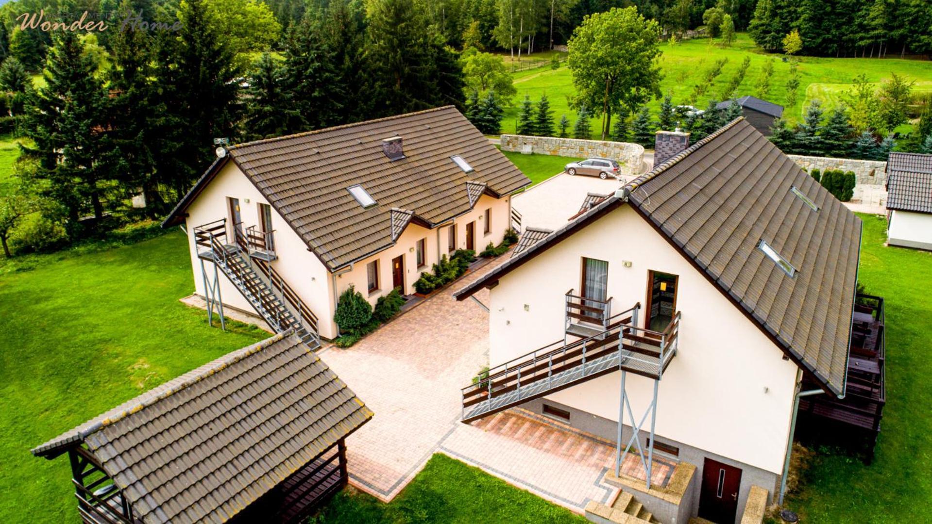 מיז'לקוויצה Apartamenty Czerwony Dworek - Duzy Teren Zielony, Plac Zabaw, Miejsce Na Grilla I Staw Z Mozliwoscia Wedkowania, Boisko מראה חיצוני תמונה